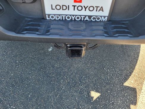 Used 2019 Toyota Tacoma TRD Off-Road AWD/4WD image 6