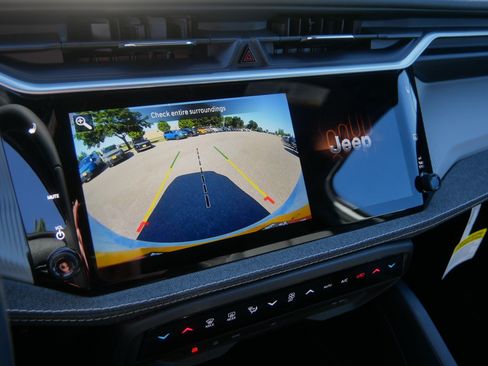New 2026 Jeep Cherokee Laredo AWD/4WD image 13