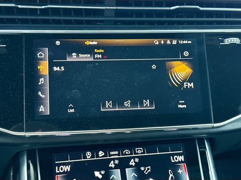 Used 2023 Audi Q8 Premium Plus image 30