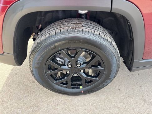 New 2025 Jeep Grand Cherokee Altitude RWD image 11