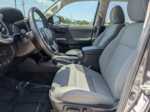 Used 2023 Toyota Tacoma SR5 AWD/4WD image 25
