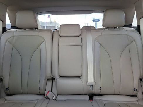 Certified 2023 Lincoln Nautilus Reserve w/ Cargo Utility Package FWD image 17