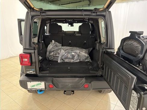 Used 2025 Jeep Wrangler Unlimited Rubicon 4xe w/ Safety Group AWD/4WD image 23