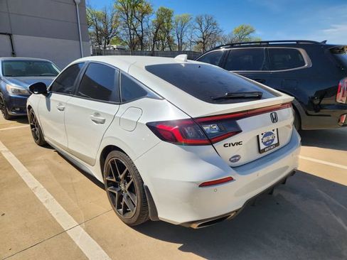 Used 2023 Honda Civic Sport Touring image 3