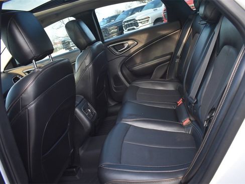 Used 2015 Chrysler 200 C w/ Navigation & Sound Group I image 20