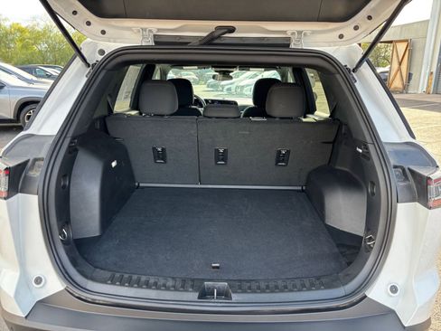 Used 2025 Chevrolet Equinox LT image 31