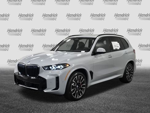 New 2026 BMW X5 sDrive40i image 3