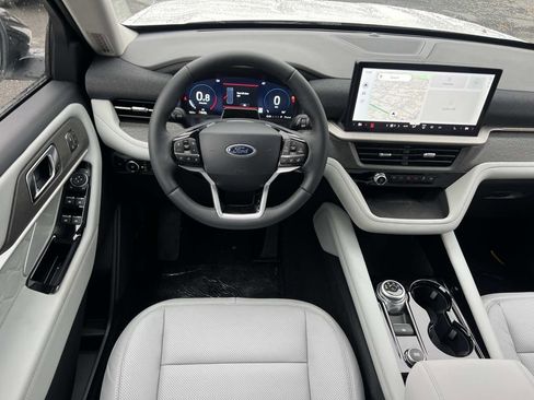 New 2026 Ford Explorer Platinum w/ LUX Leather Package image 16