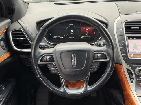 Used 2019 Lincoln Nautilus Reserve AWD/4WD image 12
