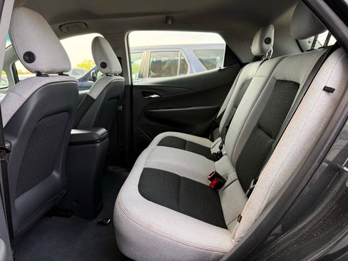 Used 2018 Chevrolet Bolt LT FWD image 18