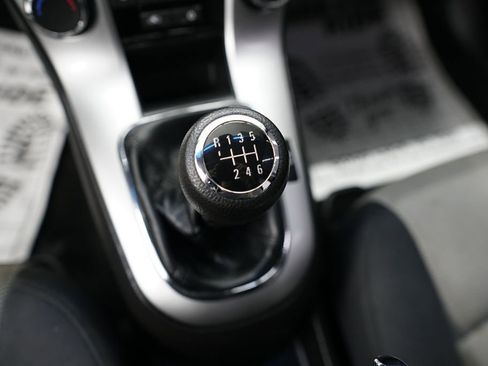 Used 2016 Chevrolet Cruze L image 27