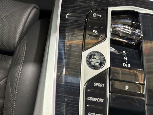 Certified 2024 BMW X5 M60i AWD/4WD image 42