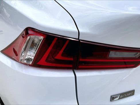 Used 2016 Lexus IS 200t w/ F Sport Package RWD image 36