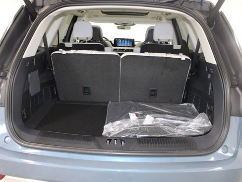 New 2026 Lincoln Aviator Reserve AWD/4WD image 13
