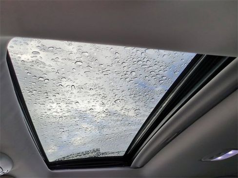 Used 2023 Subaru Outback Premium image 20