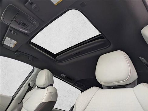 Used 2021 Toyota Sienna XSE w/ XSE Plus Package image 16