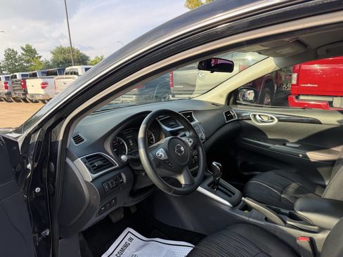 Used 2018 Nissan Sentra SV FWD image 6