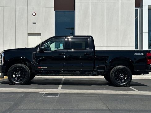 New 2026 Ford F250 Lariat w/ Black Appearance Package AWD/4WD image 6