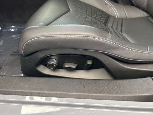 Used 2025 Chevrolet Corvette Z06 image 47