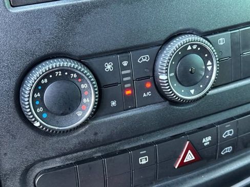 Used 2016 Mercedes-Benz Sprinter 3500 image 28