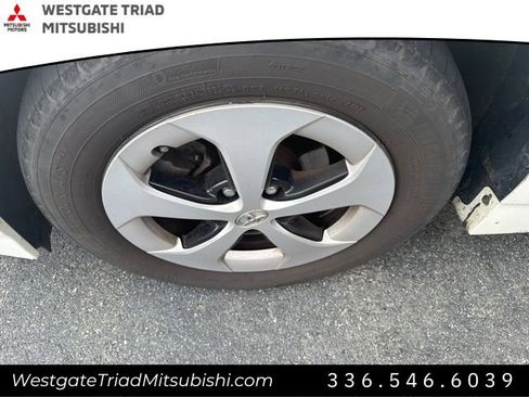Used 2012 Toyota Prius Two FWD image 4