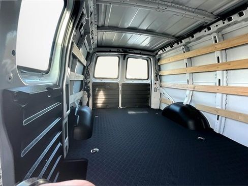 Used 2024 Chevrolet Express 2500 w/ Driver Convenience Package image 25