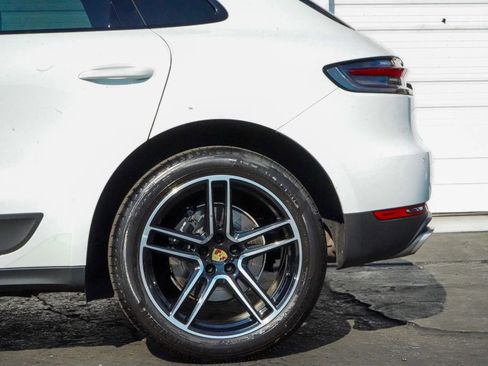 Used 2021 Porsche Macan AWD/4WD image 16