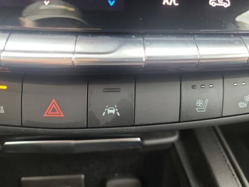 Used 2024 Cadillac XT4 Sport image 31