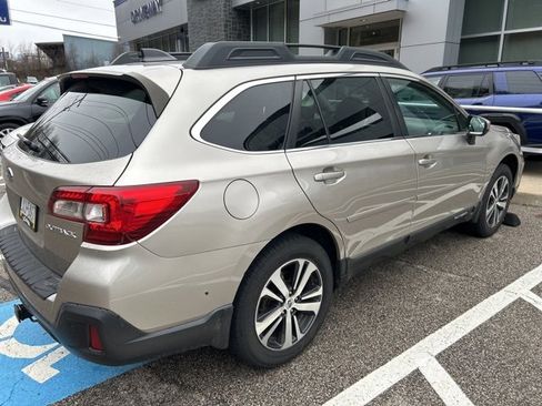 Used 2019 Subaru Outback 2.5i Limited w/ Popular Package #2 image 15