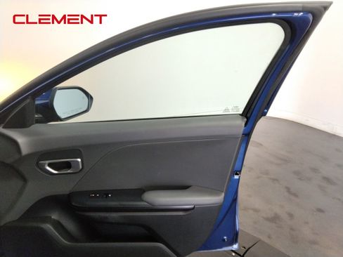 Used 2025 Kia K4 LXS image 36