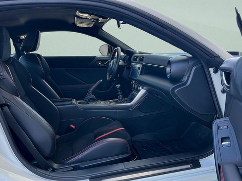 Certified 2022 Subaru BRZ Limited RWD image 27