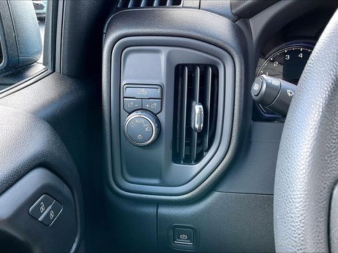 Certified 2023 Chevrolet Silverado 1500 Custom image 24