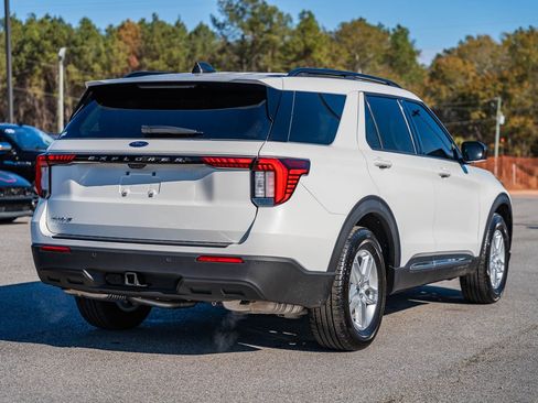 Certified 2025 Ford Explorer Active image 7