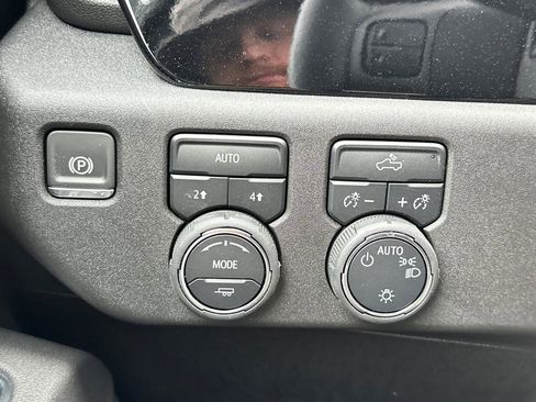 New 2025 Chevrolet Silverado 1500 LT image 30