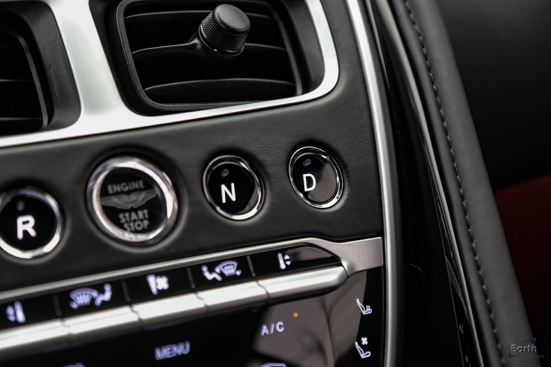 Used 2021 Aston Martin DB11 Coupe RWD image 60