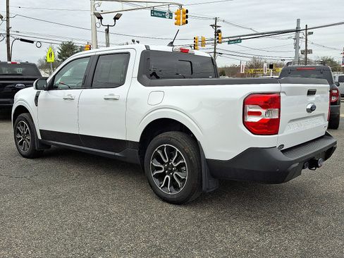 Used 2023 Ford Maverick Lariat w/ Lariat Luxury Package image 4