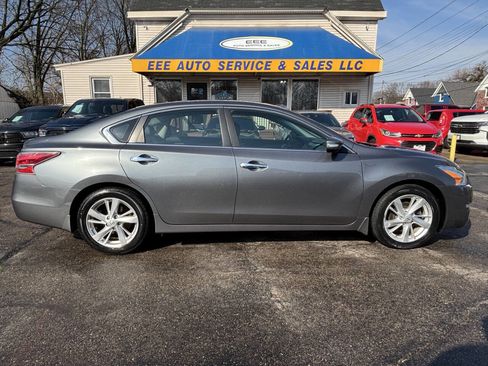 Used 2015 Nissan Altima 2.5 SL image 1