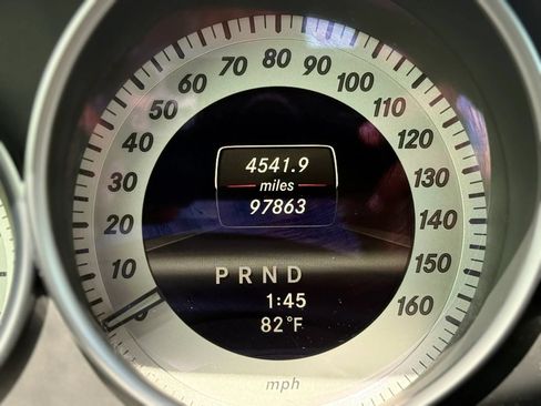 Used 2013 Mercedes-Benz C 250 Sedan image 25