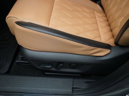 Certified 2023 Nissan Rogue Platinum w/ Platinum Premium Package image 29