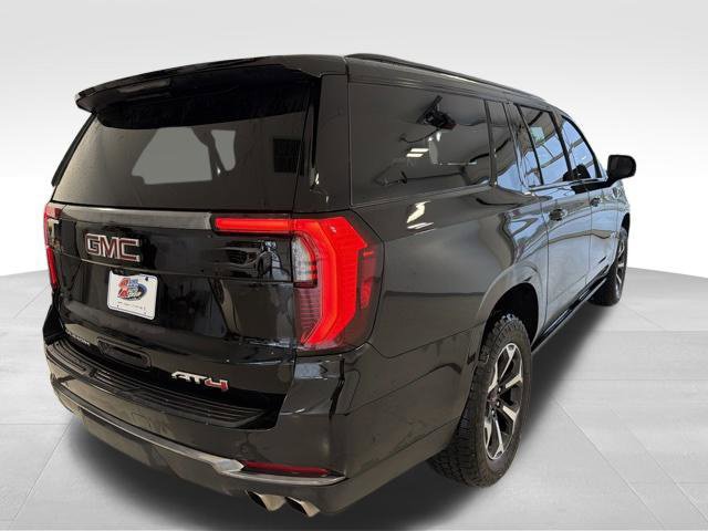Used 2025 GMC Yukon XL AT4 w/ AT4 Premium Package AWD/4WD image 5