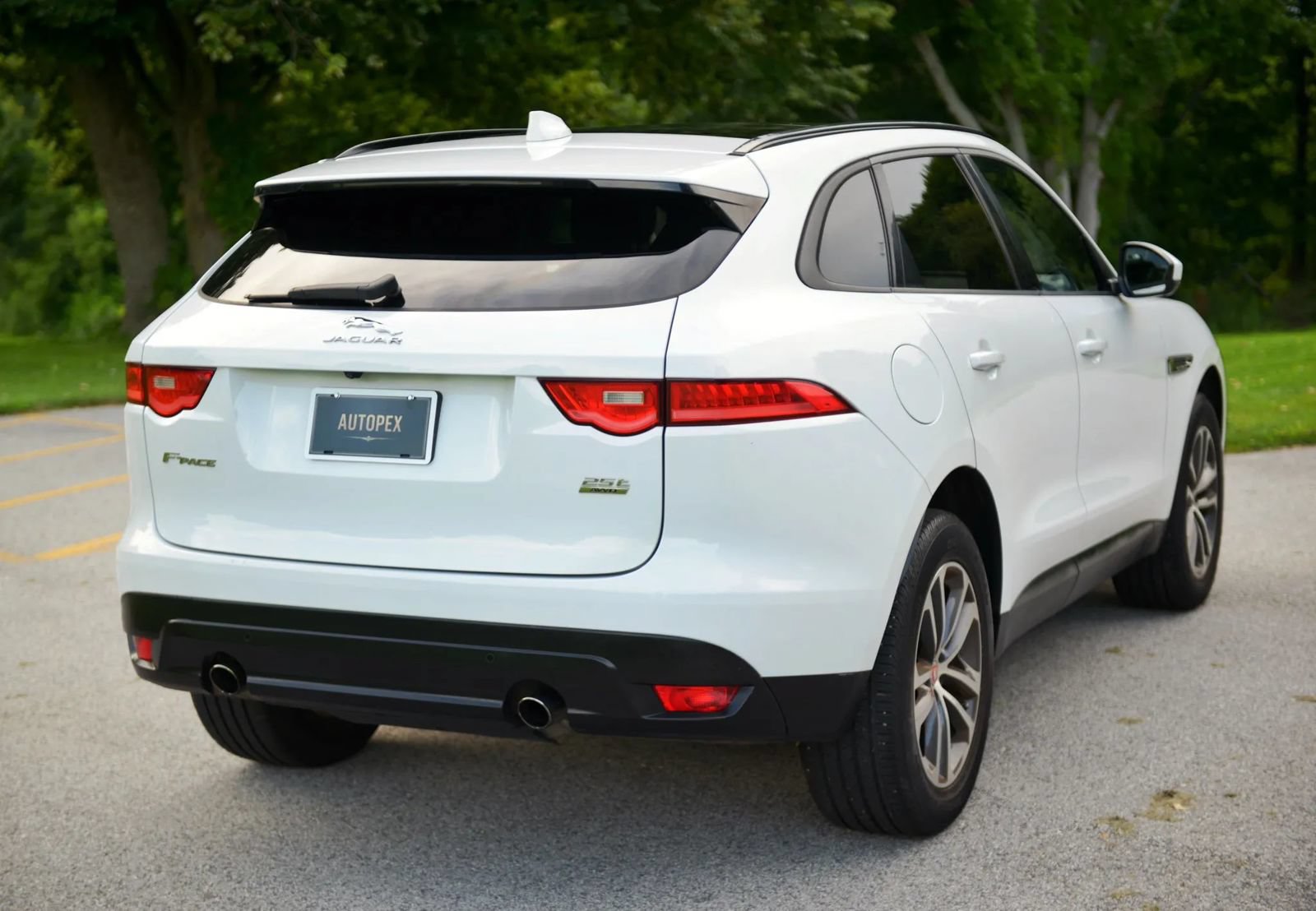 Used 2018 Jaguar F-PACE Premium AWD/4WD image 18