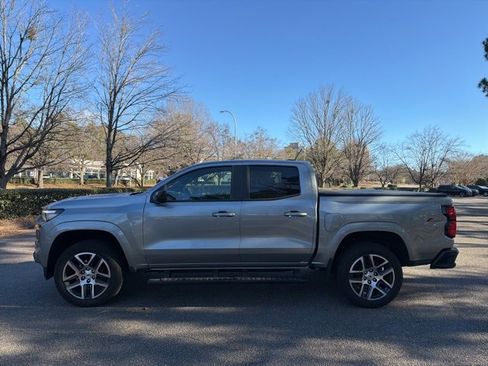 Used 2024 Chevrolet Colorado Z71 w/ Z71 Convenience Package 2 image 1