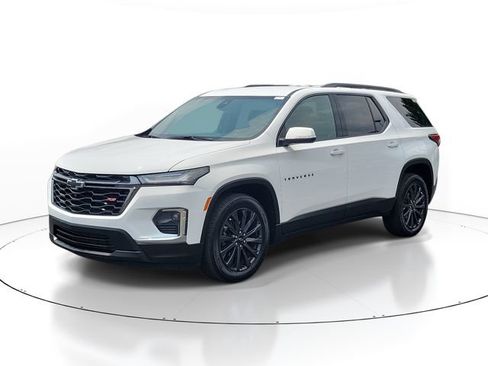 Certified 2023 Chevrolet Traverse RS AWD/4WD image 2