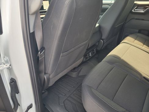 Used 2026 GMC Sierra 1500 SLE AWD/4WD image 11