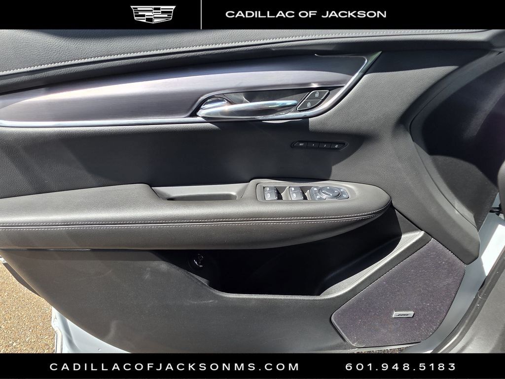 Certified 2024 Cadillac XT6 Luxury FWD image 21