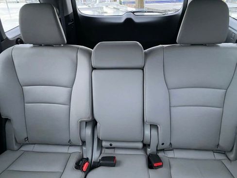 Certified 2020 Honda Pilot Touring image 30