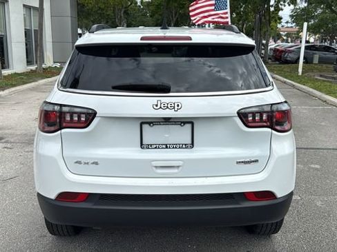 Used 2024 Jeep Compass Latitude AWD/4WD image 6