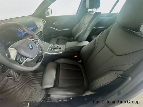 Used 2025 BMW 330i xDrive Sedan w/ Premium Package image 22