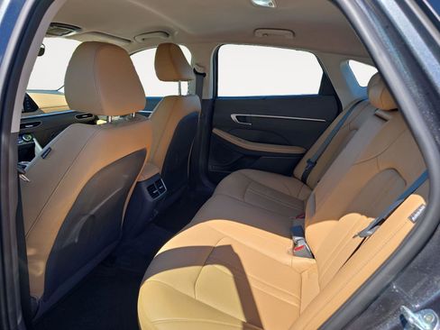 Used 2022 Hyundai Sonata Limited FWD image 18