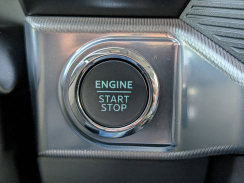 Used 2025 Ford F150 Lariat w/ Equipment Group 502A High image 21